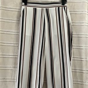 Forever21 Small Wide Leg Cropped Pants